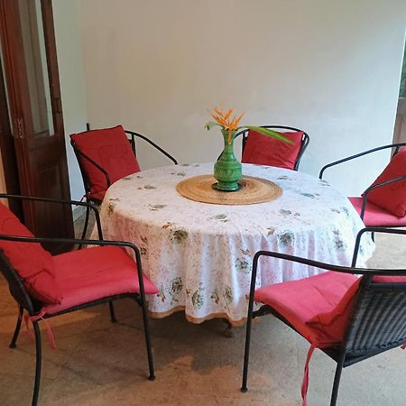 נגאון Banyan House - Luxurious 4 Bedroom Villa On One Acre, Near The Beach מראה חיצוני תמונה