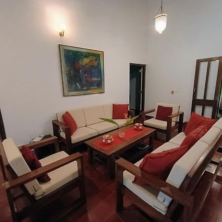 נגאון Banyan House - Luxurious 4 Bedroom Villa On One Acre, Near The Beach מראה חיצוני תמונה
