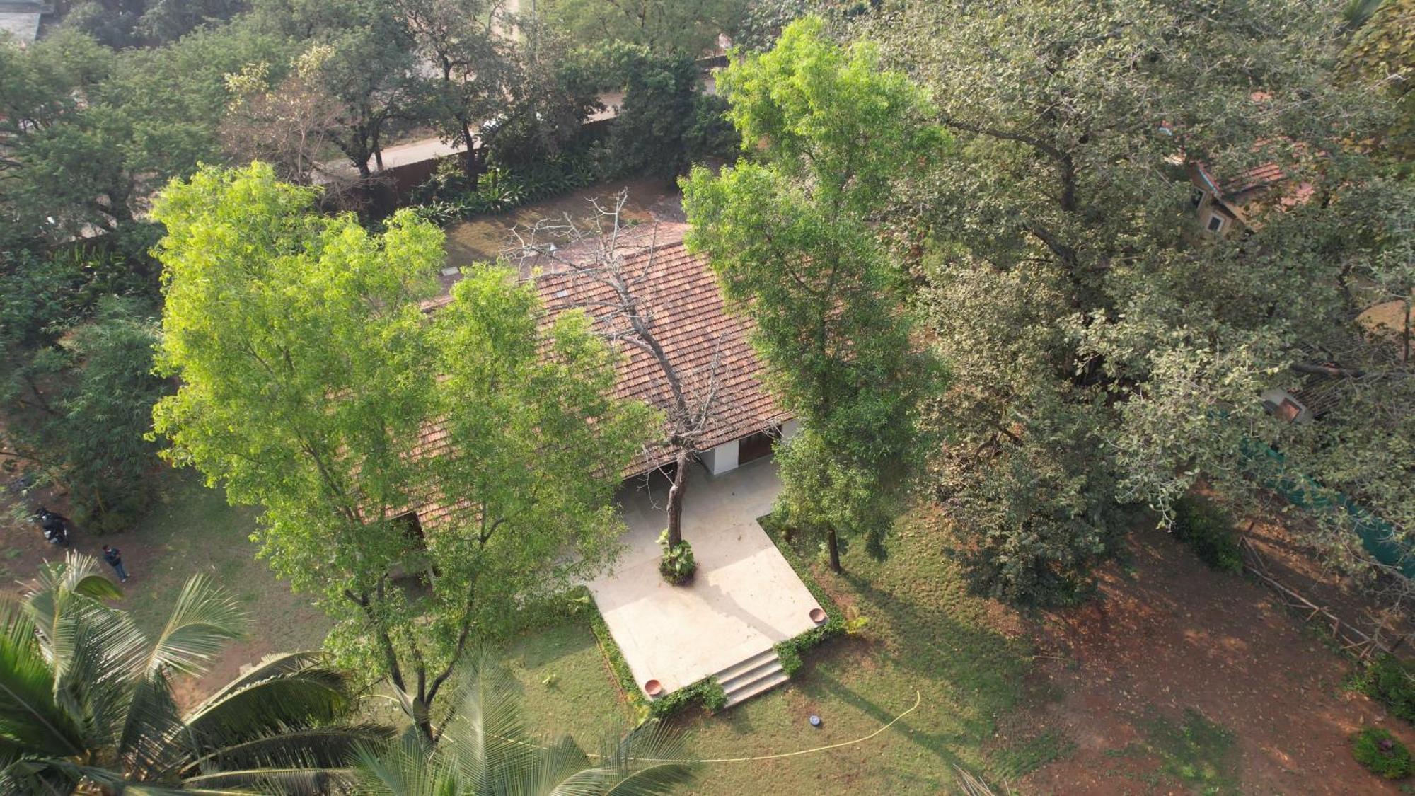 נגאון Banyan House - Luxurious 4 Bedroom Villa On One Acre, Near The Beach מראה חיצוני תמונה